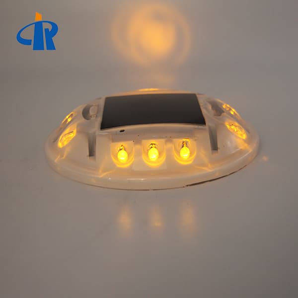 <h3>LED 30t Resistance Solar Road Stud for Highway</h3>
